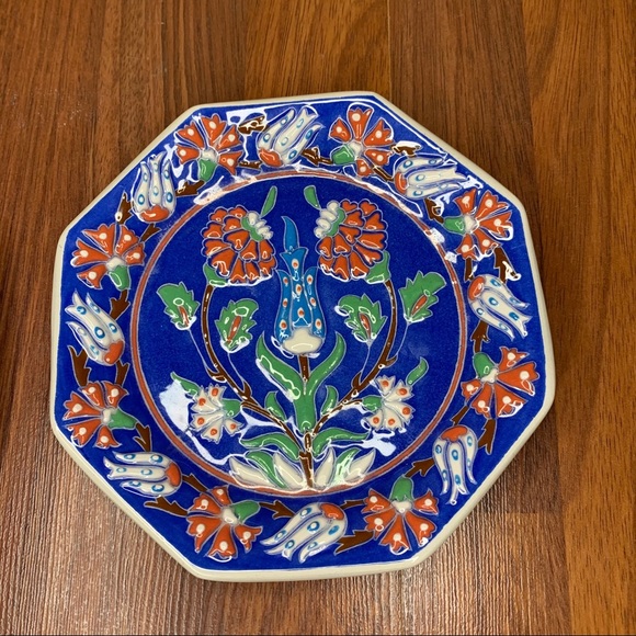 Vintage pair Turkish handmade/hand painted plates - Picture 5 of 10